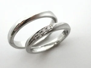 プラチナにダイヤモンドをグラデーション留めした手作り結婚指輪