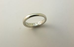婚約指輪の内文字